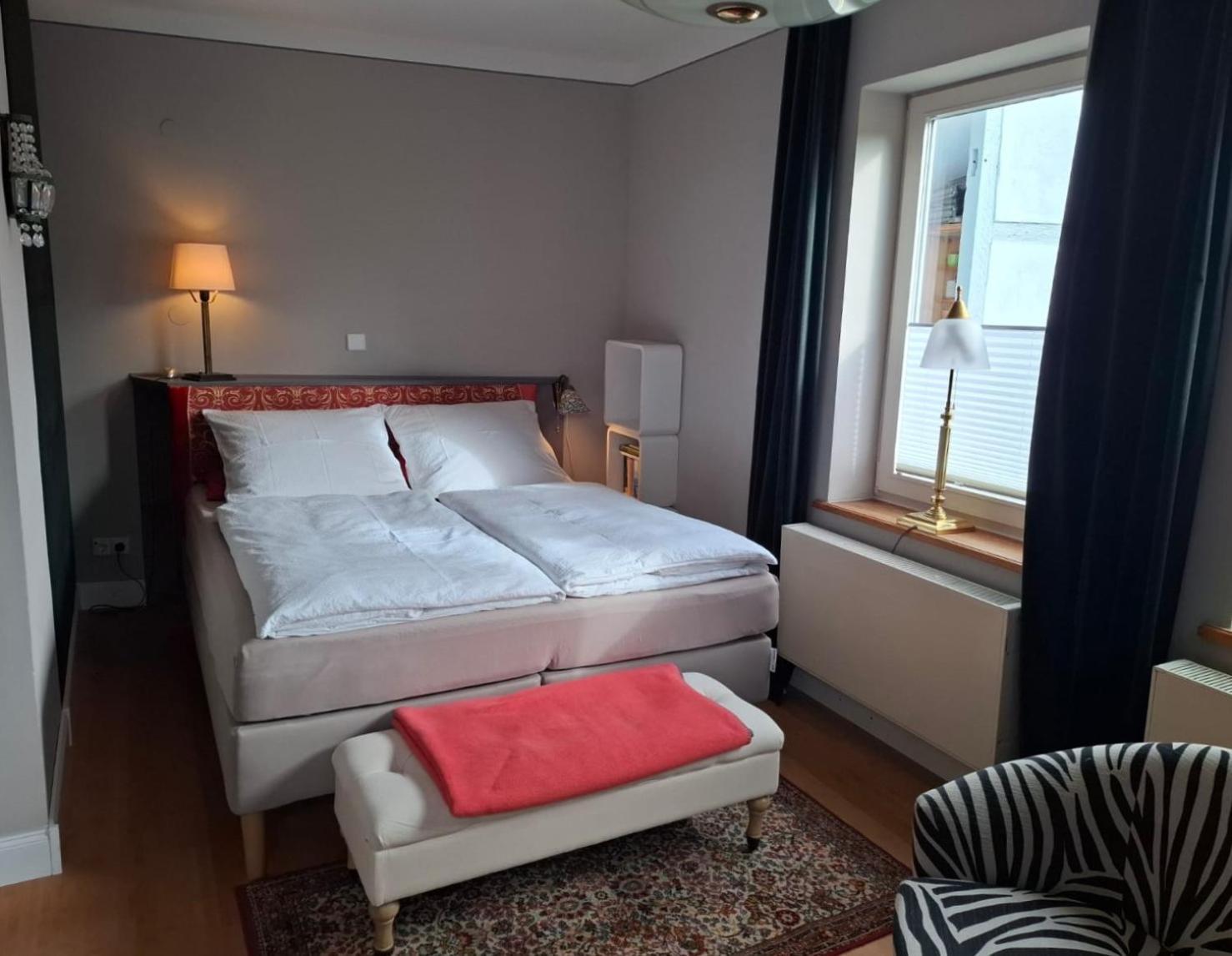 Apartment Leopold Mit Balkon Кобург Екстериор снимка